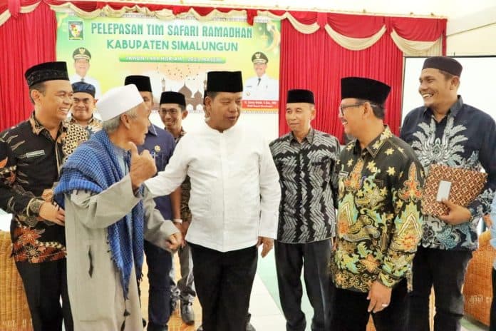 bupati_simalungun_melepas_tim_safari_ramadhan_kunjungi_36_mesjid