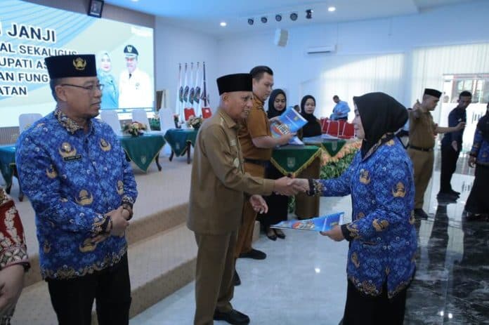 bupati_surya_lantik_505_orang_pppk_di_lingkungan_pemkab_asahan