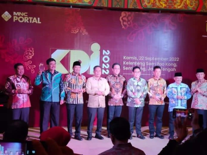 bupati_tapanuli_utara_kembali_raih_penghargaan_kepala_daerah_inovatif_2022