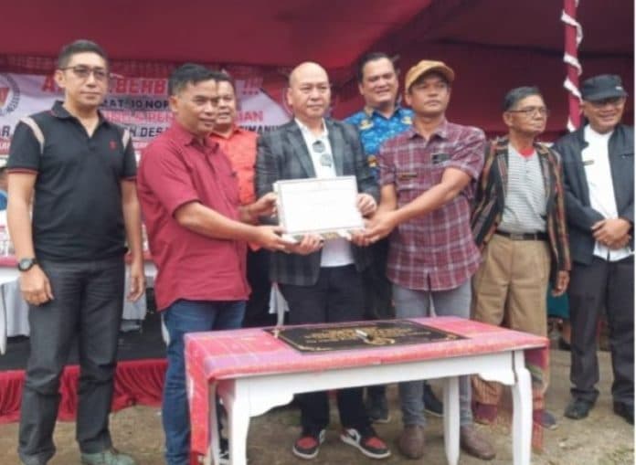 bupati_taput_harap_kehadiran_pasar_marhaen_dapat_penuhi_kebutuhan_masyarakat