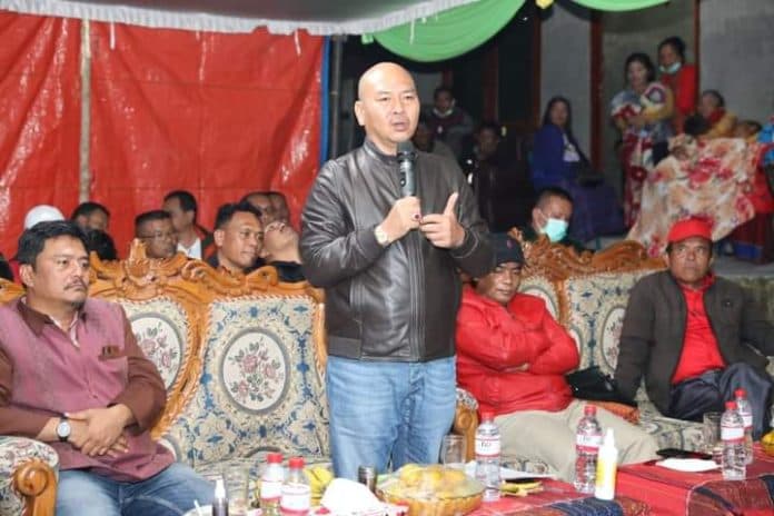 bupati_taput_kunker_ke_desa_ranggitgit_parmonangan