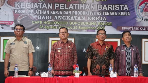 bupati_toba_barista_harus_bisa_jelaskan_jenis_dan_karakter_kopi