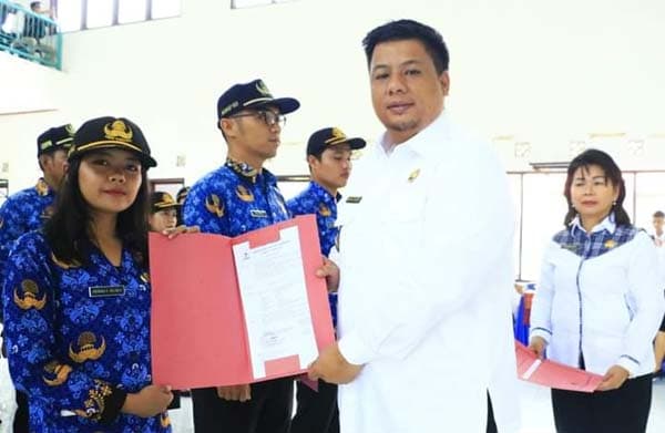 bupati_vandiko_ingatkan_asn_samosir_jaga_netralitas_pada_pemilu_2024