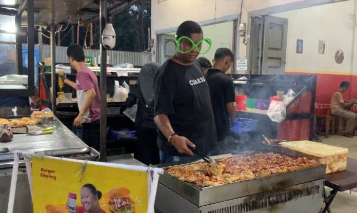 burger_viral_di_medan_bisa_raup_omzet_ratusan_juta_per_bulan