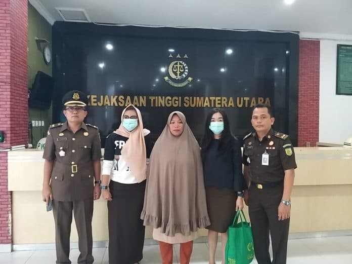 buronan_kejari_medan_ditangkap_intel_kejati_sumut_di_rumahnya