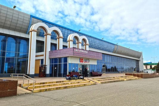 buru_warga_israel_dan_yahudi_massa_rusia_menerobos_masuk_ke_bandara_dagestan