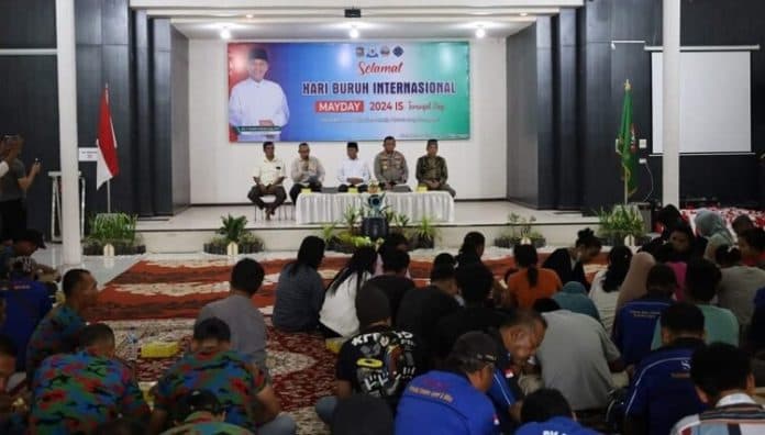 buruh_tanjung_balai_aksi_may_day_desak_kesejahteraan_dan_penurunan_harga_sembako