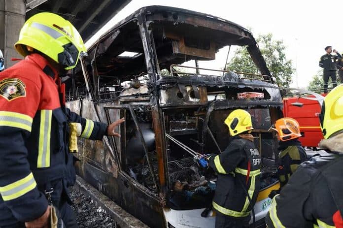 bus_sekolah_terbakar_23_orang_dinyatakan_tewas