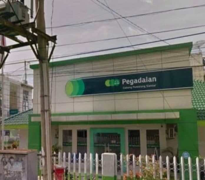butuh_dana_pendidikan_jelang_ajaran_baru_nasabah_banyak_gadaikan_emas_ke_pegadaian