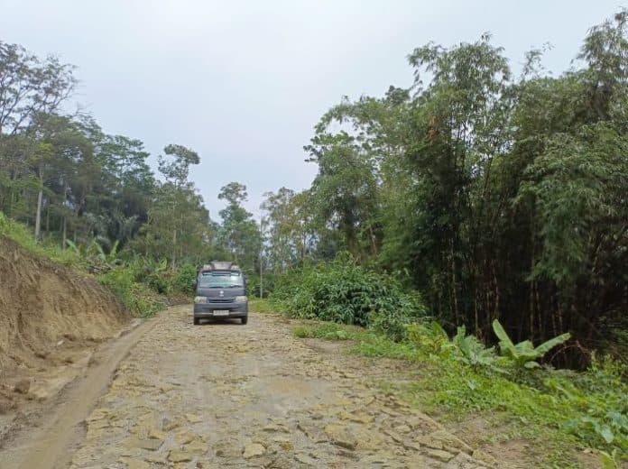 butuh_perbaikan_jalan_lanjutan_di_simalungun_masyarakat_kalau_bisa_dibangun_permanen