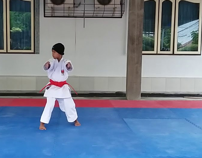 caca_asal_pekanbaru_raih_medali_emas_di_kejuaraan_apskf_virtual_di_kazakhstan