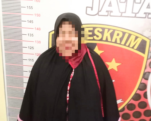 cakar_muka_tetangganya_wanita_ini_digelandang_ke_polres_batu_bara