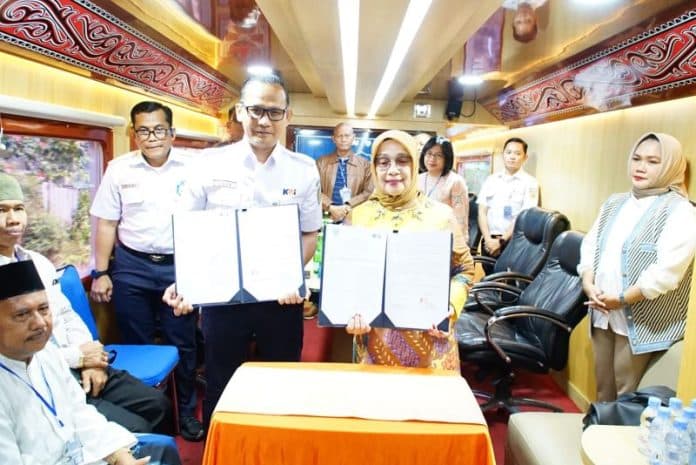 calon_jemaah_haji_labuhanbatu_kembali_gunakan_kereta_api_menuju_embarkasi_medan
