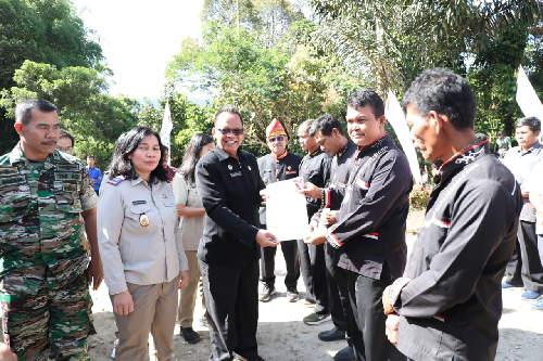 canangkan_gemapatas_ratusan_sertifikat_tanah_dibagikan_di_kuta_tinggi