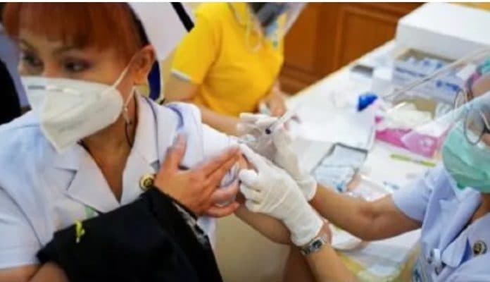capaian_vaksin_booster_ii_nakes_di_siantar_hanya_108_persen