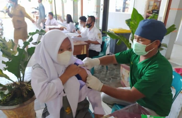 capaian_vaksinasi_pelajar_di_siantar_terkendala_izin_orang_tua