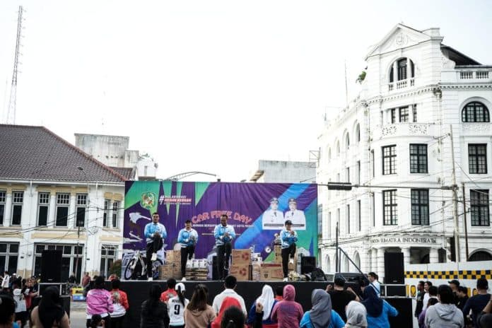 car_free_day_medan_perkenalkan_olahraga_tonis