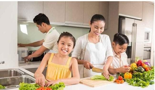 cara_asyik_bersama_anak_tetap_di_rumah_selama_libur