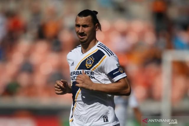 carlo_ancelotti_sambut_keinginan_ibrahimovic_kembali_ke_italia