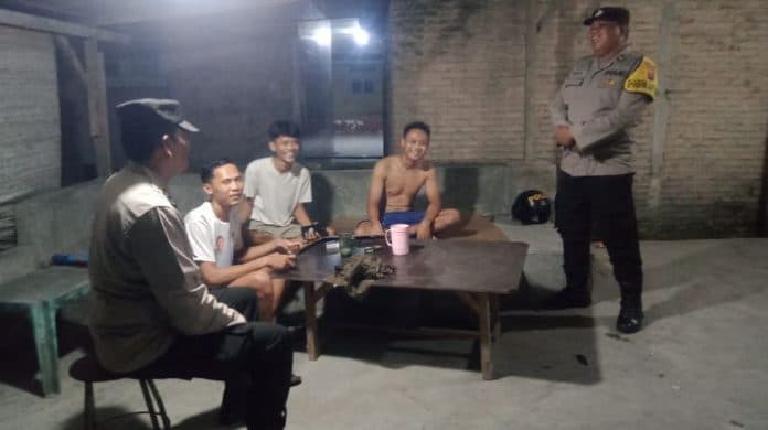cegah_aksi_kejahatan_kapolresta_deli_serdang_ajak_warga_aktifkan_pos_ronda_malam