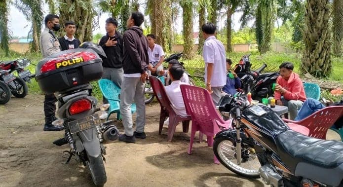 cegah_aksi_tawuran_antar_pelajar_polisi_di_tebing_tinggi_lakukan_sosialisasi