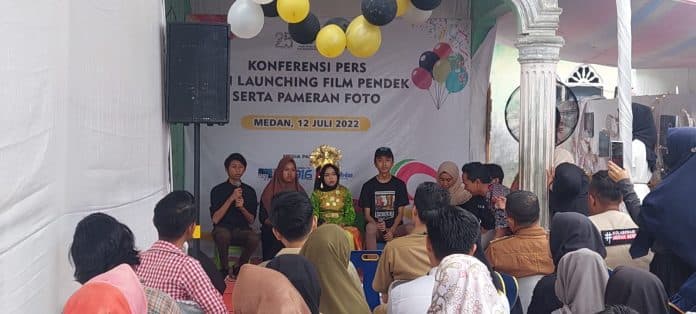 cegah_kekerasan_anak_di_medan_pkpa_gelar_pameran_foto_dan_bedah_film_luka_tiara