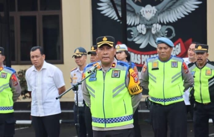 cegah_kemacetan_malam_takbiran_polres_tebing_tinggi_gelar_apel_kesiapan_pengamanan