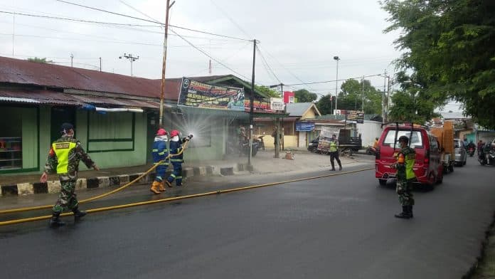 cegah_penyebaran_virus_corona_pemko_siantar_dan_tni_polri_lakukan_penyemprotan_disinfektan