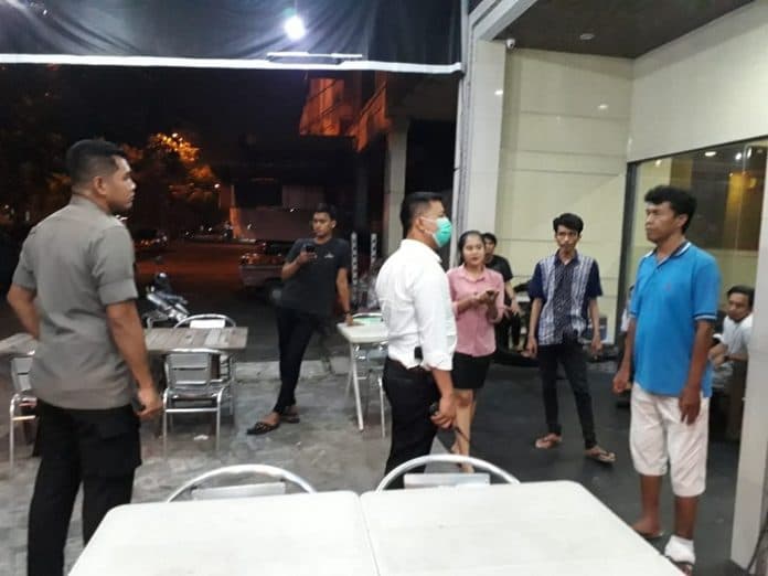 cegah_penyebaran_virus_corona_polisi_bubar_paksa_tempat_keramaian