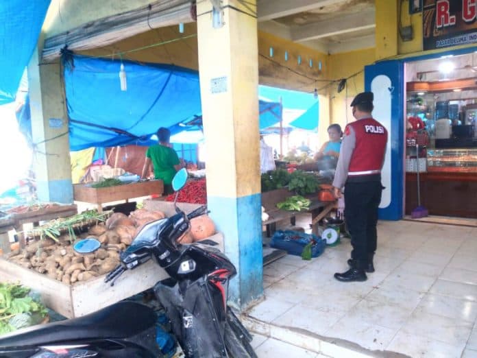 cegah_tindak_kriminal_di_pasar_tradisional_sat_samapta_polres_batu_bara_gelar_patroli_mobile