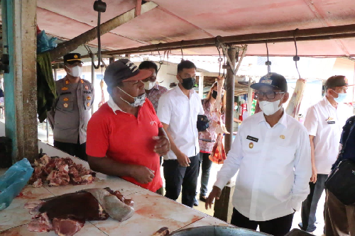 cek_harga_sembako_wakil_bupati_simalungun_sidak_di_pasar_perdagangan