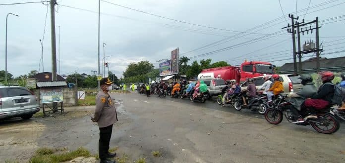 cek_pospam_kapolres_sergai_beri_pelayanan_terbaik_ke_masyarakat