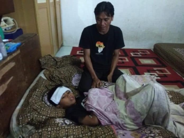 cerita_bocah_digigit_ular_kobra_tadinya_aku_mau_mandiin