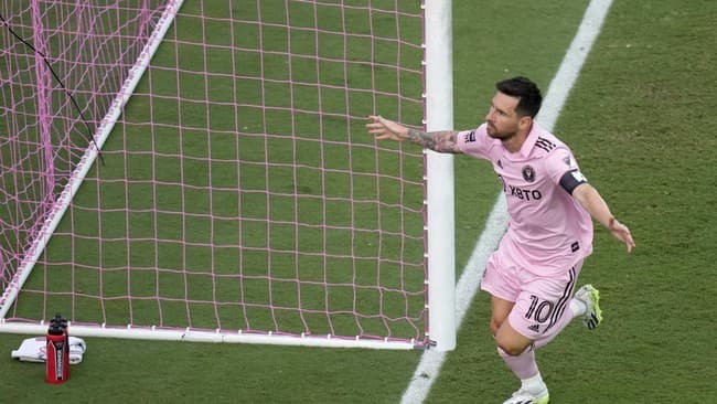 cetak_dua_gol_messi_bawa_inter_miami_menang_3_0_atas_atlanta_di_babak_pertama