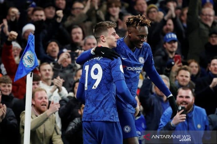 chelsea_pangkas_poin_dengan_city_usai_tundukan_aston_villa