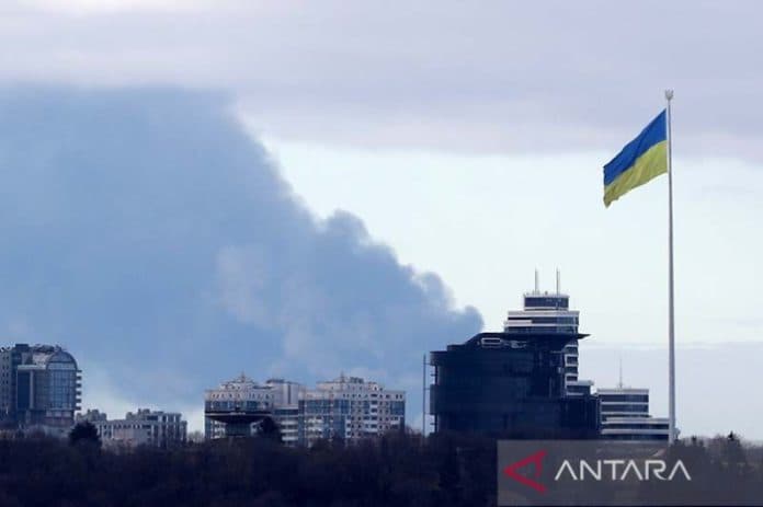 china_ingatkan_kedutaan_di_beijing_berhenti_memperlihatkan_dukungan_ke_ukraina