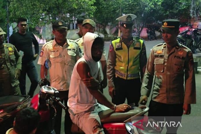 ciptakan_harkamtibmas_polres_sibolga_gelar_patroli_gabungan