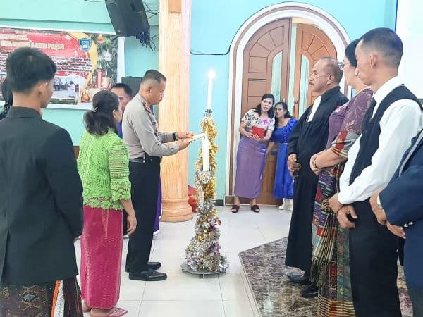 civitas_sman_1_lima_puluh_diminta_jadikan_natal_untuk_menebar_kebaikan