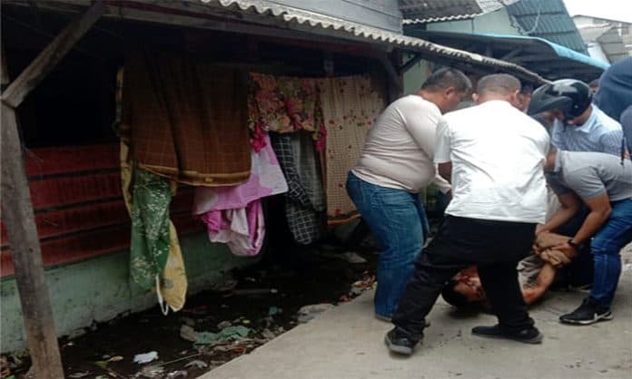 coba_melarikan_diri_dari_mobil_tahanan_putra_tewas_diterjang_timah_panas_di_belawan