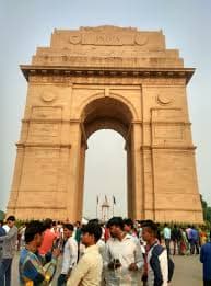 covid_19_mewabah_arab_saudi_hentikan_penerbangan_rute_india