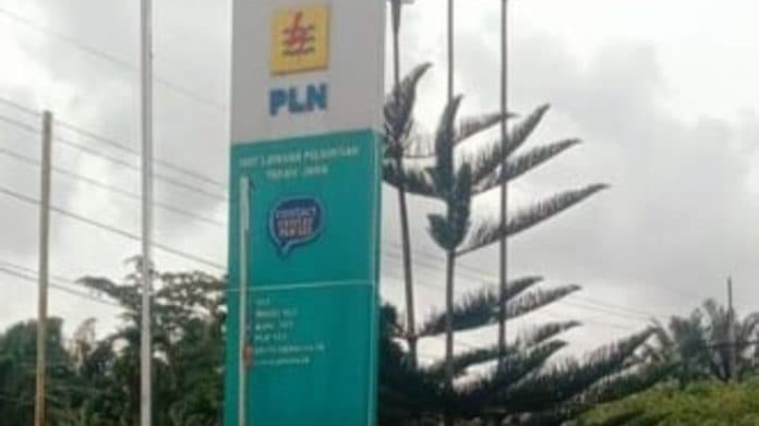 cuaca_ekstrim_pln_imbau_warga_hati_hati_keamanan_kelistrikan