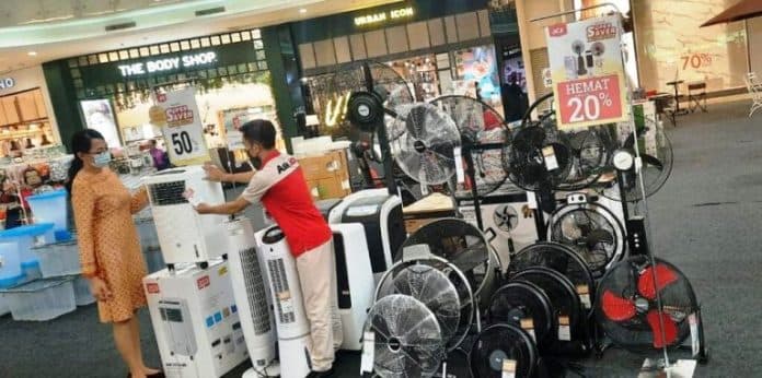 cuaca_panas_melanda_siantar_pembelian_ac_dan_kipas_angin_meningkat