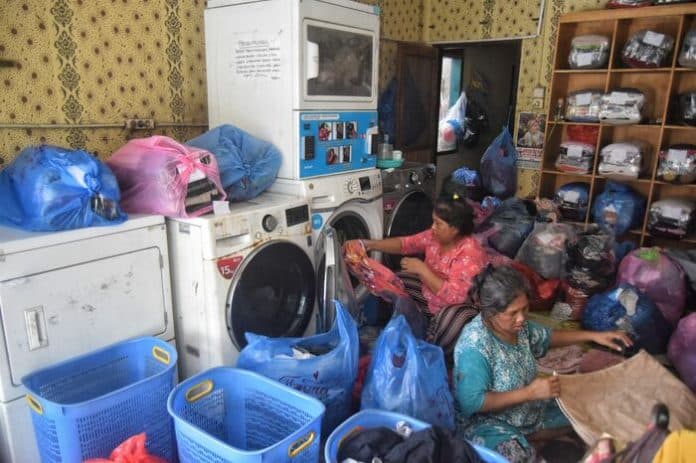 curah_hujan_tinggi_membuat_omzet_pengusaha_laundry_meningkat
