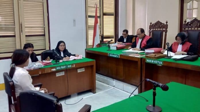 curi_handphone_dari_tas_di_mall_mewah_medan_wanita_ini_dituntut_25_tahun_penjara