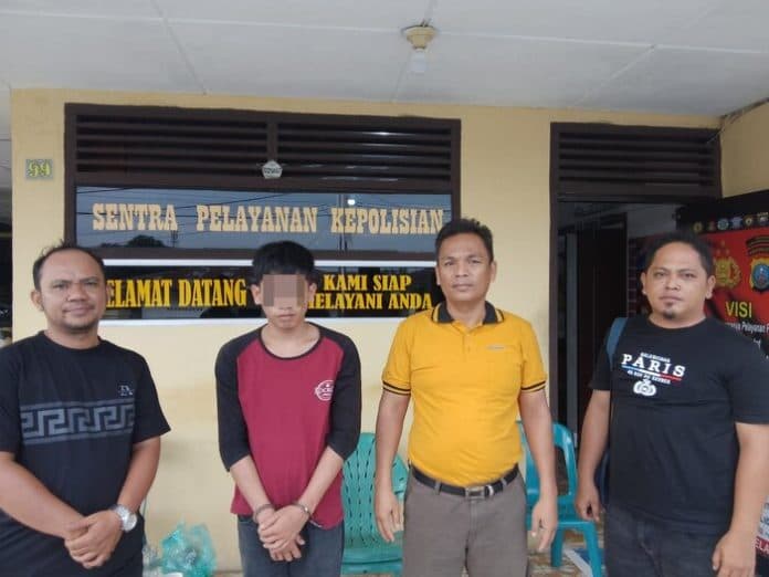 curi_steling_berisi_rokok_seharga_rp8_juta_dua_pemuda_dibekuk_polsek_siantar_selatan