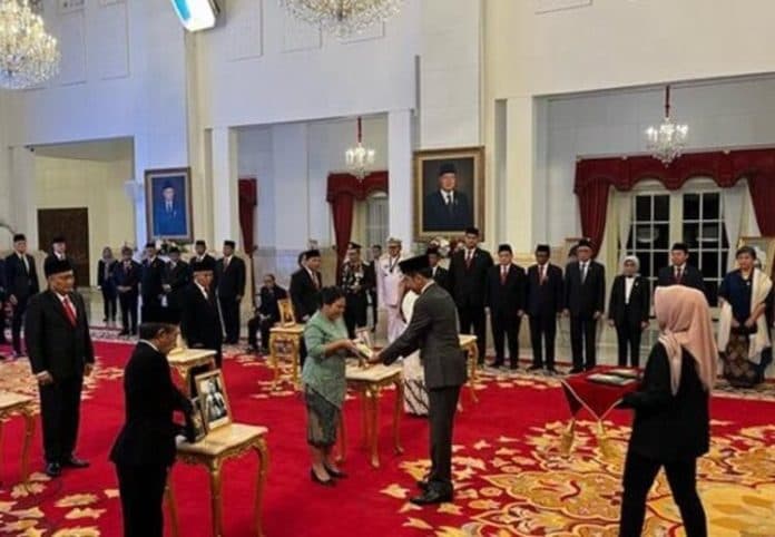 daftar_6_tokoh_diberikan_gelar_pahlawan_nasional_oleh_jokowi