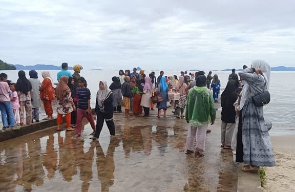 daftar_manifest_rombongan_wisatawan_musibah_di_pulau_mursala_tapteng