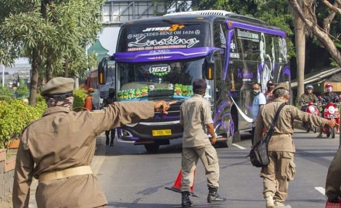 dalam_4_hari_larangan_mudik_hampir_5000_kendaraan_dipaksa_putar_balik