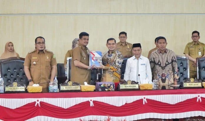 dalam_rapat_paripurna_bobby_nasution_sampaikan_laporan_pertanggungjawaban_apbd_ta_2023