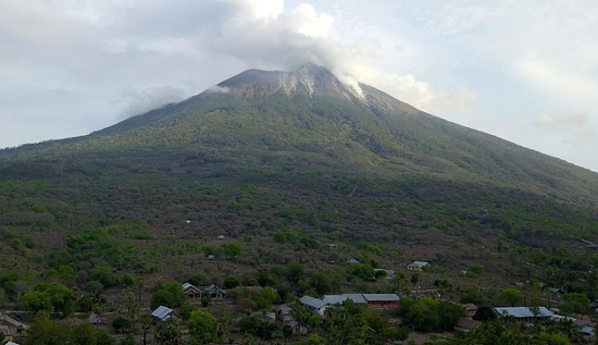 dampak_erupsi_gunung_ile_lewotolok_ntt_warga_3_desa_diminta_waspada